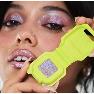 Half Magic Blushing Lizard eyeshadow single Mauve Taupe